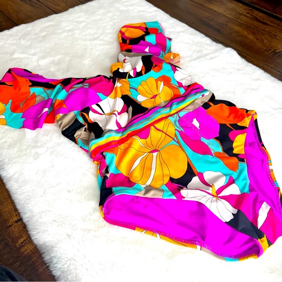 Trina Turk Gemini Ruffle One Piece Size 6 - Picture 11 of 16